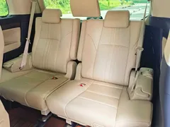 2021 Toyota Alphard Hybrid 2.5L Premium, белый — фото 11