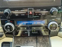 2021 Toyota Alphard Hybrid 2.5L Premium, белый — фото 16
