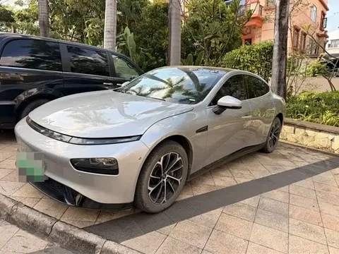 2023 Xpeng P7 586E