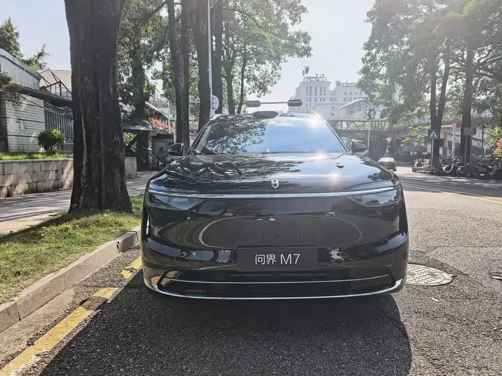 2026 Aito M7 EREV Max Long Range 5-seat 896-line LiDAR