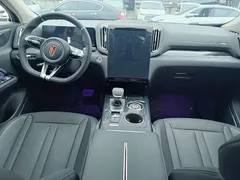 2023 Hongqi HS3 1.5T 2WD — фото 14