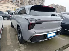 2023 Hongqi HS3 1.5T 2WD — фото 19