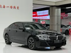 2022 BMW 5 Series 530i M Sport Package, чёрный — фото 3