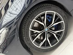 2022 BMW 5 Series 530i M Sport Package, чёрный — фото 11