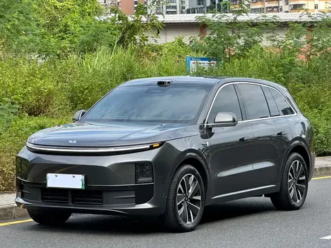 2025 Li Auto L6