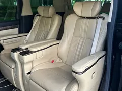 2021 Toyota Alphard Hybrid 2.5L Premium, чёрный — фото 15