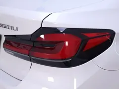 2022 BMW 5 Series 530Li Leading Luxury Package, белый — фото 9