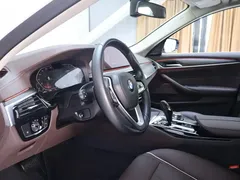 2022 BMW 5 Series 530Li Leading Luxury Package, белый — фото 11