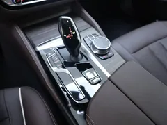 2022 BMW 5 Series 530Li Leading Luxury Package, белый — фото 12