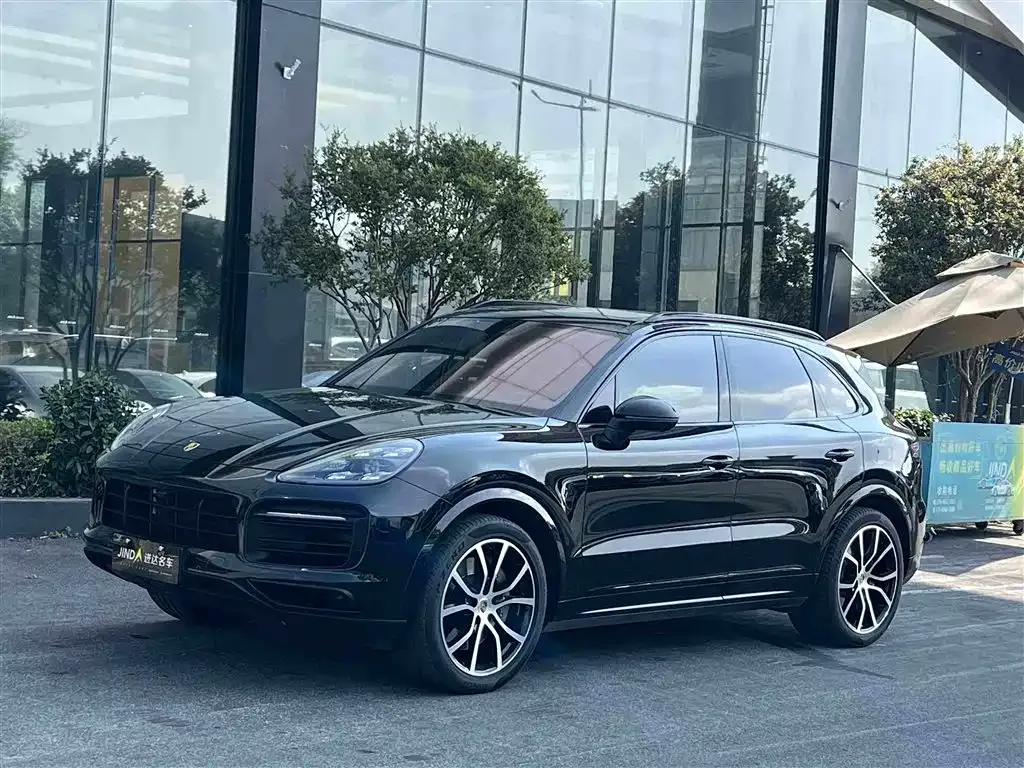 2023 Porsche Cayenne S 2.9T Platinum