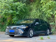 2019 Toyota Avalon Hybrid 2.5L Luxury, чёрный — фото 1