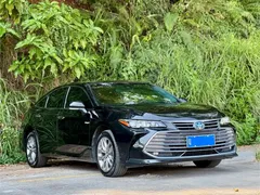2019 Toyota Avalon Hybrid 2.5L Luxury, чёрный — фото 3