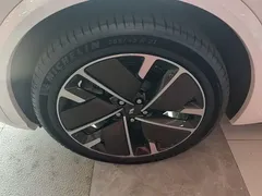 2025 Li Auto L9 Smart Refresh, белый — фото 23