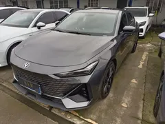 2023 Changan UNI-V 1.5T Sport — фото 1