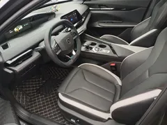 2023 Changan UNI-V 1.5T Sport — фото 4
