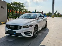 2023 Geely Preface 1.5TD Kunlun, белый — фото 1