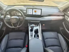 2023 Geely Preface 1.5TD Kunlun, белый — фото 7