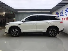 2025 BYD Song Pro 2nd Gen Smart Drive DM-i PHEV 75km Exceed, белый — фото 18