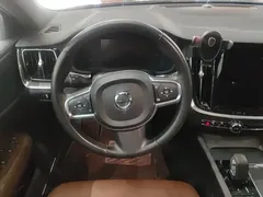 2022 Volvo S60 B4 Luxury — фото 15