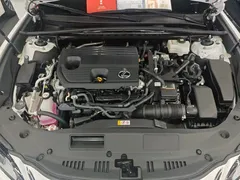 2022 Lexus ES 300h Excellence, белый — фото 18