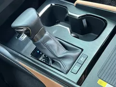 2022 Lexus ES 300h Excellence, белый — фото 23