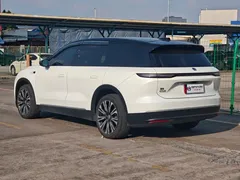 2024 Nio ES8 75kWh, белый — фото 6