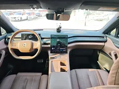 2024 Nio ES8 75kWh, белый — фото 9