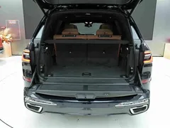 2023 BMW X7 xDrive40i Premium M Sport Package, синий — фото 23