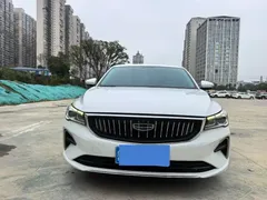 2022 Geely Emgrand 4th Gen 1.5L CVT Premium, белый — фото 2