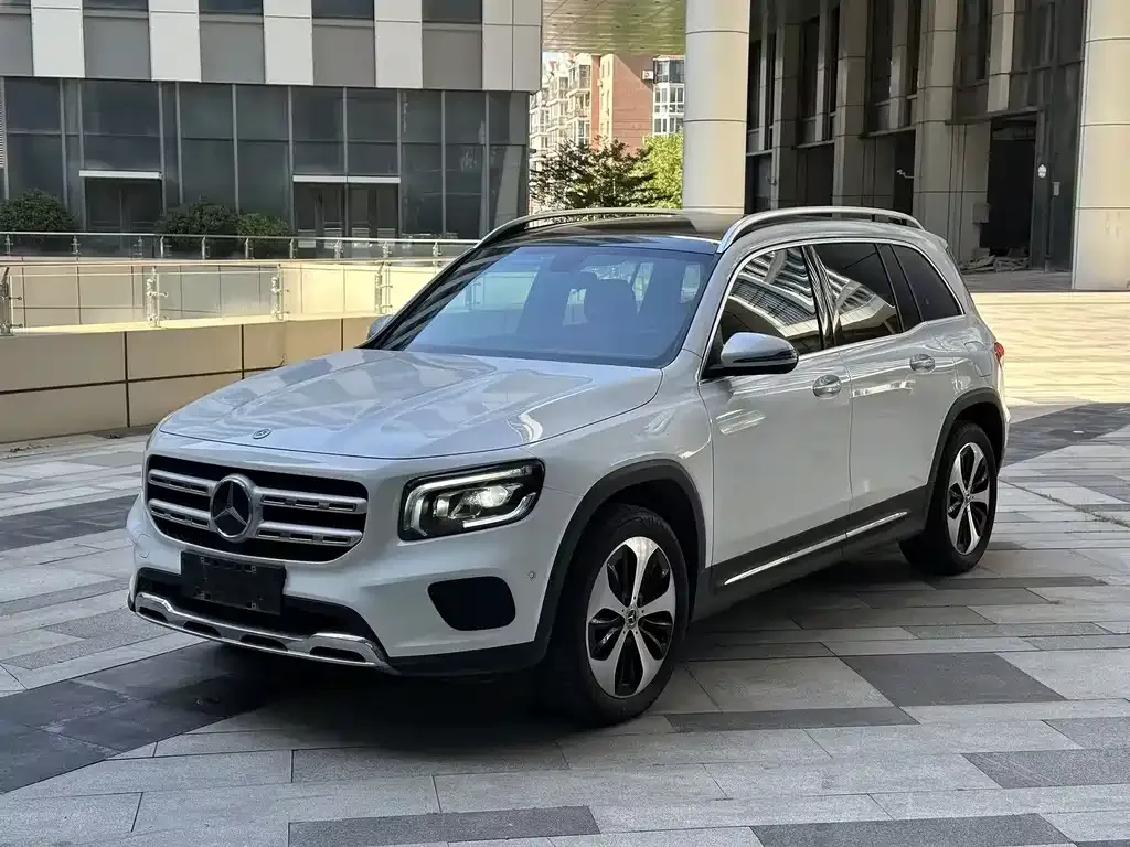 2023 Mercedes-Benz GLB 220 Fashion