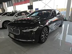 2021 Volvo S90 — фото 2