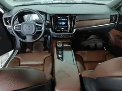 2021 Volvo S90 — фото 10