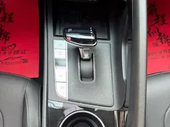 2022 Hyundai Elantra 1.5L CVT LUX Premium, белый — фото 10