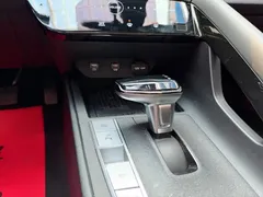2022 Hyundai Elantra 1.5L CVT LUX Premium, белый — фото 11