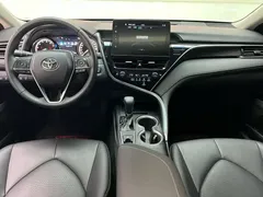 2021 Toyota Camry 2.0G Luxury, белый — фото 12