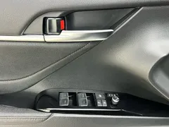2021 Toyota Camry 2.0G Luxury, белый — фото 18