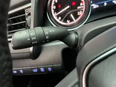 2021 Toyota Camry 2.0G Luxury, белый — фото 20