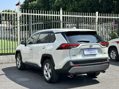 2020 Toyota RAV4 2.0L CVT 2WD Fashion, белый — фото 13