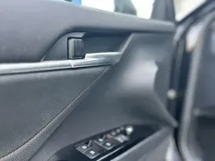 2021 Toyota Camry 2.5G Luxury, чёрный — фото 11