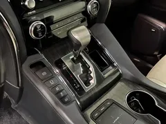 2020 Lexus LM 300h 4, чёрный — фото 11