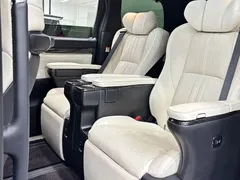 2020 Lexus LM 300h 7-seat, чёрный — фото 9