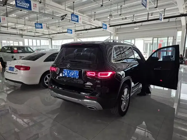 2023 Mercedes-Benz GLB 220 Sport