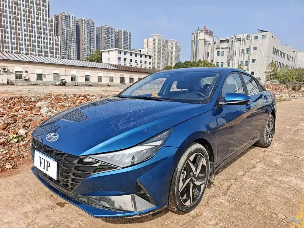 2021 Hyundai Elantra 1.5L CVT LUX Premium