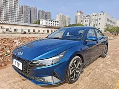 2021 Hyundai Elantra 1.5L CVT LUX Premium, синий — фото 1