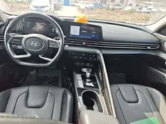2021 Hyundai Elantra 1.5L CVT LUX Premium, синий — фото 6