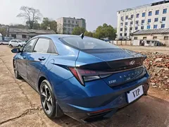 2021 Hyundai Elantra 1.5L CVT LUX Premium, синий — фото 7
