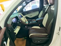 2021 Geely Monjaro 2.0TD High Power AT 4WD Premium, белый — фото 15