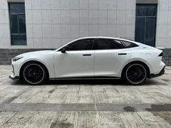 2022 Changan UNI-V 1.5T Sport, белый — фото 4