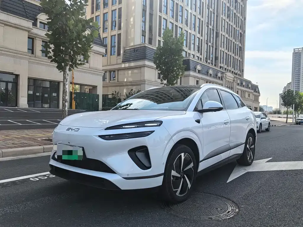2025 BYD Sealion 06 DM-i PHEV 205 Plus