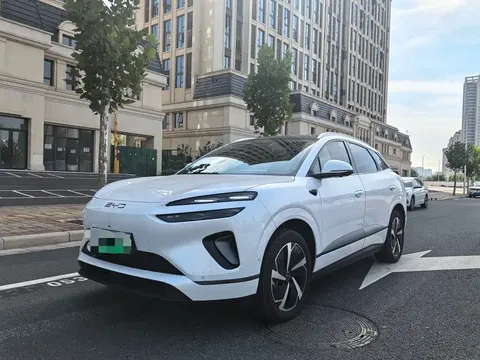 2025 BYD Sealion 06 DM-i PHEV 205 Plus